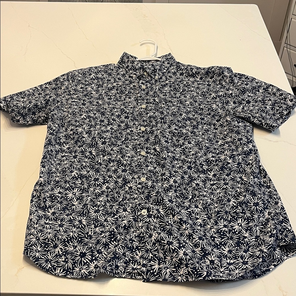 Banana Republic Monochrome Floral Shirt Blue and White Size Large Slim Fit